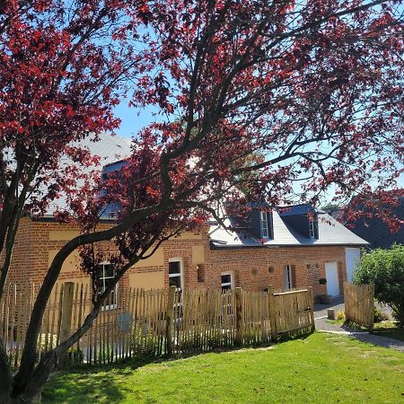 Les Fabulettes Bed & Breakfast Auffay Eksteriør bilde