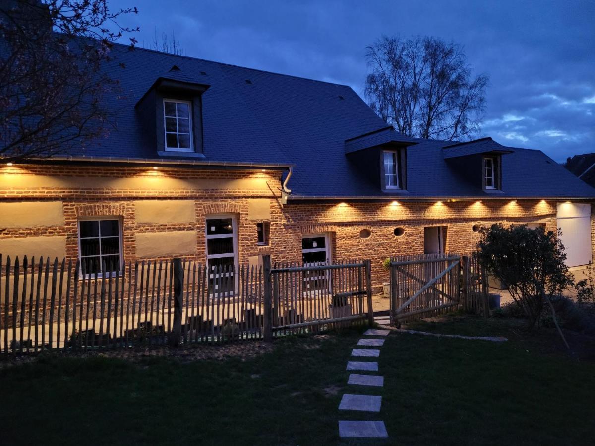 Les Fabulettes Bed & Breakfast Auffay Eksteriør bilde