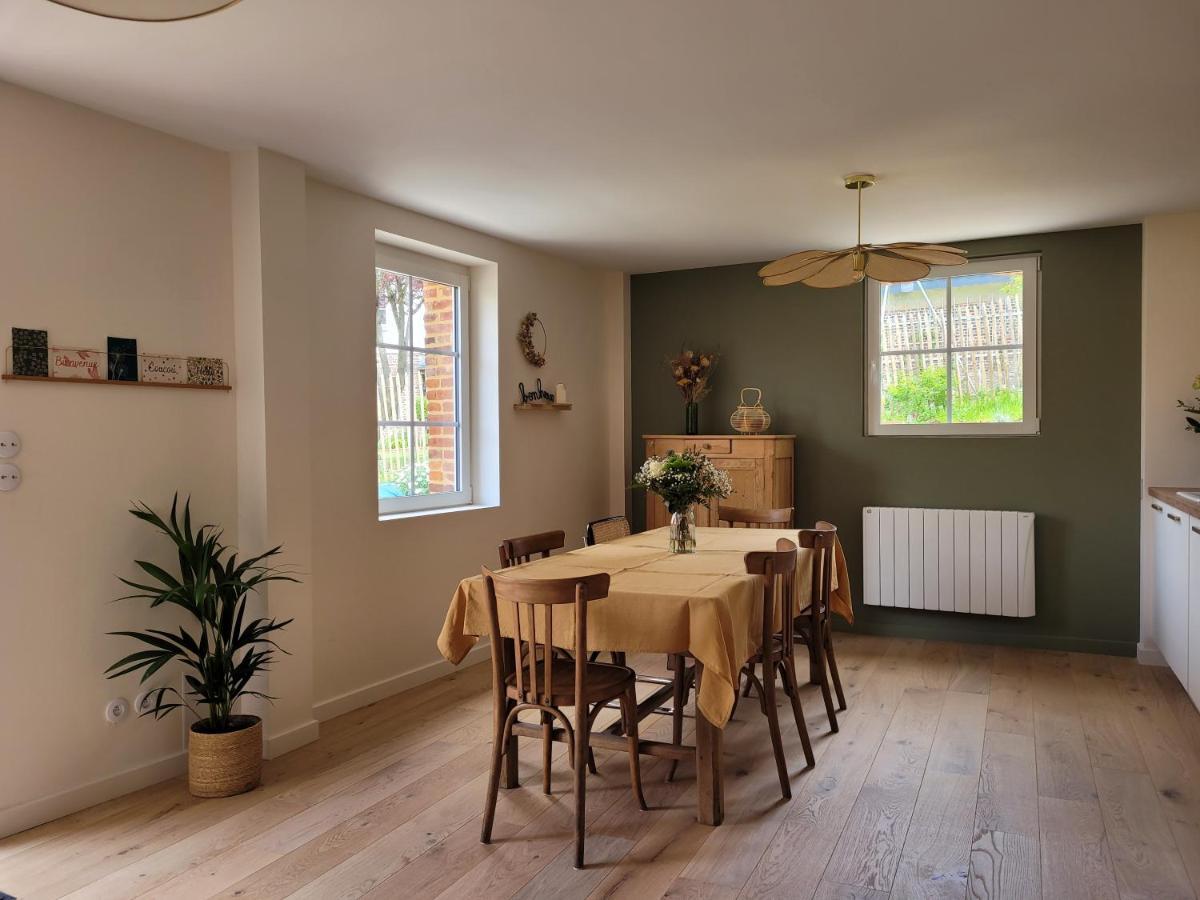 Les Fabulettes Bed & Breakfast Auffay Eksteriør bilde